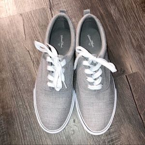 Women shoes/sneakers